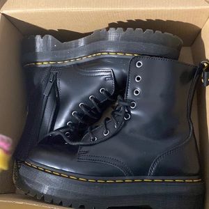 Platform Doc Martens